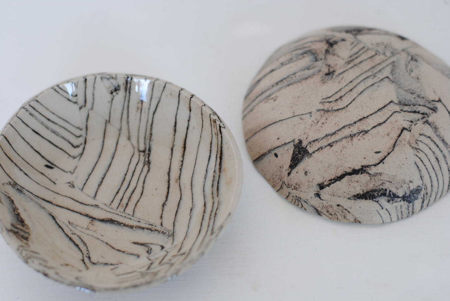 Dish Off White/ Black Lines