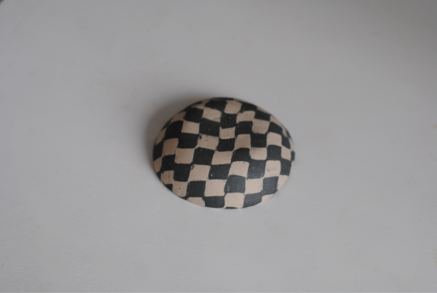 Dish Small Black/White